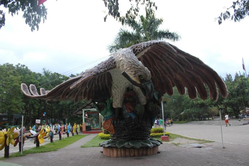 Oyo 162 The West Inn Davao City Buitenkant foto