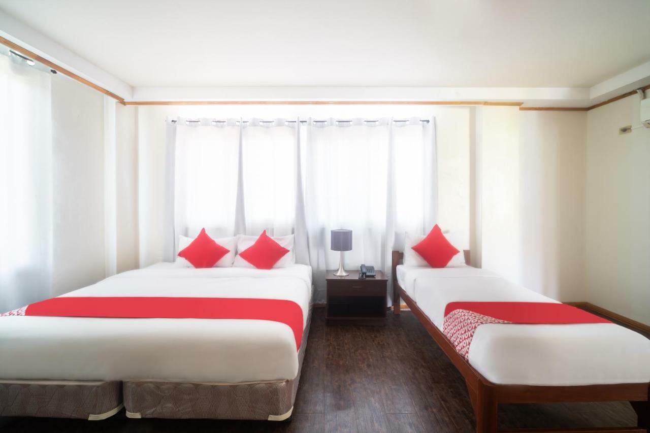 Oyo 162 The West Inn Davao City Buitenkant foto
